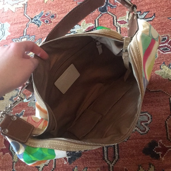 Spring Coach Bag - Picture 3 of 3